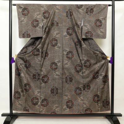 紬 美品 しつけ糸付き 正絹 幾何学柄・抽象柄 身丈156cm 裄丈63cm 袷仕立て 茶