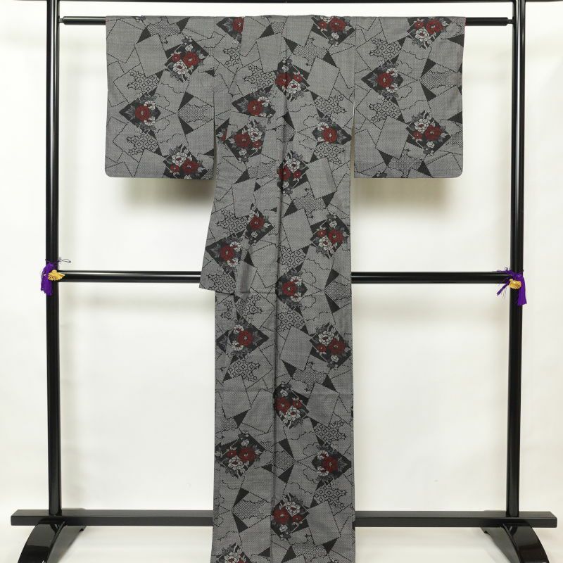 紬 正絹 花柄 幾何学柄・抽象柄 袷仕立て グレー_画像2
