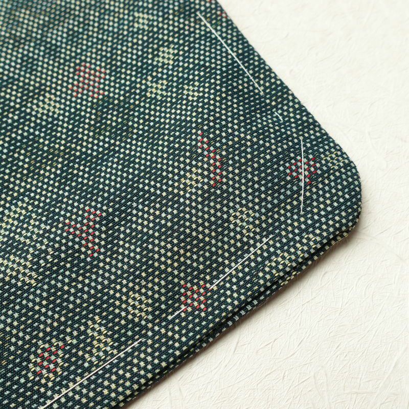 単衣 紬 良品 正絹 背伏せ付き 幾何学柄・抽象柄 単衣 緑・うぐいす色_画像17