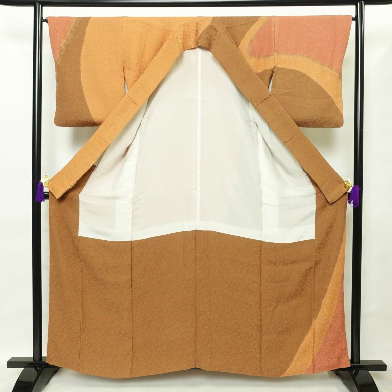 訪問着 美品 金彩 刺繍 ふくれ織 共八掛 正絹 幾何学柄・抽象柄 袷仕立て 茶_画像3