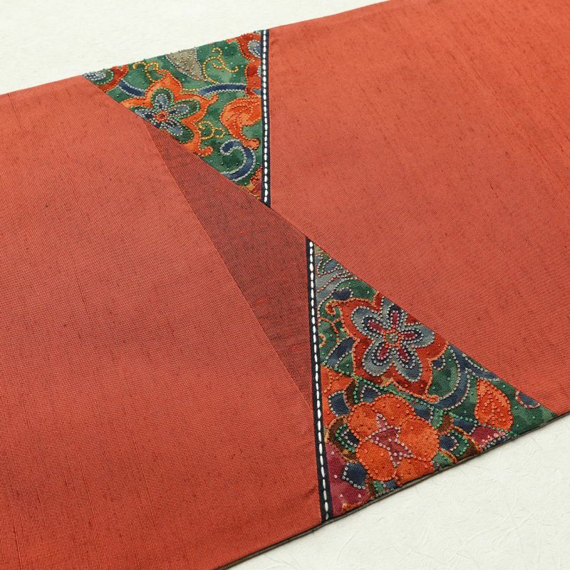 名古屋帯 太鼓柄 美品 相良刺繍 正絹 人物・動物柄 通し仕立て 赤・朱_画像23