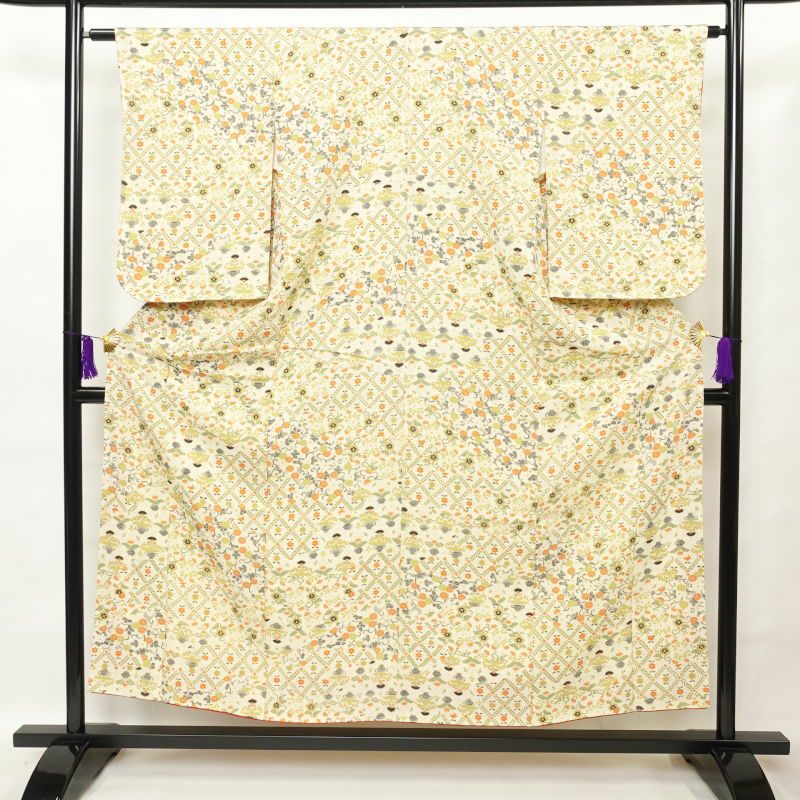 小紋  良品 しつけ糸付き 縮緬 総柄 正絹 花柄 袷仕立て クリーム_画像1