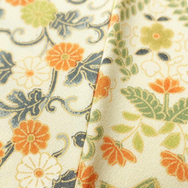 小紋  良品 しつけ糸付き 縮緬 総柄 正絹 花柄 袷仕立て クリーム_画像9