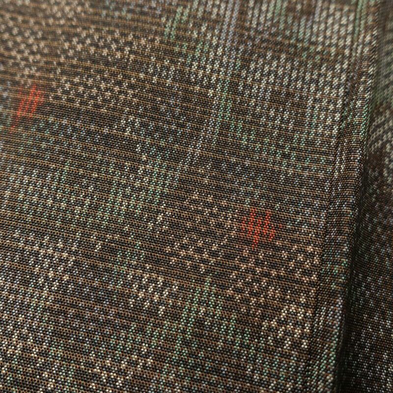 大島紬 良品 泥大島紬 古代染色伝承泥染 証紙あり 正絹 幾何学柄・抽象柄 袷仕立て 茶_画像7