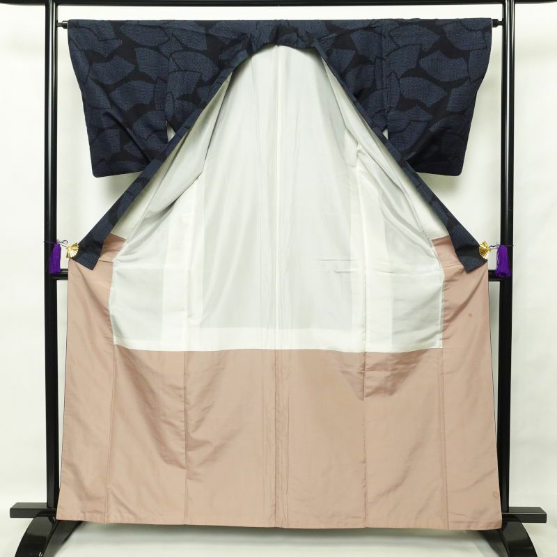 結城紬 証紙あり はたおり娘 正絹 紬 幾何学柄・抽象柄 袷仕立て 青・紺_画像3