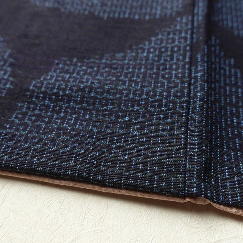 結城紬 証紙あり はたおり娘 正絹 紬 幾何学柄・抽象柄 袷仕立て 青・紺_画像9