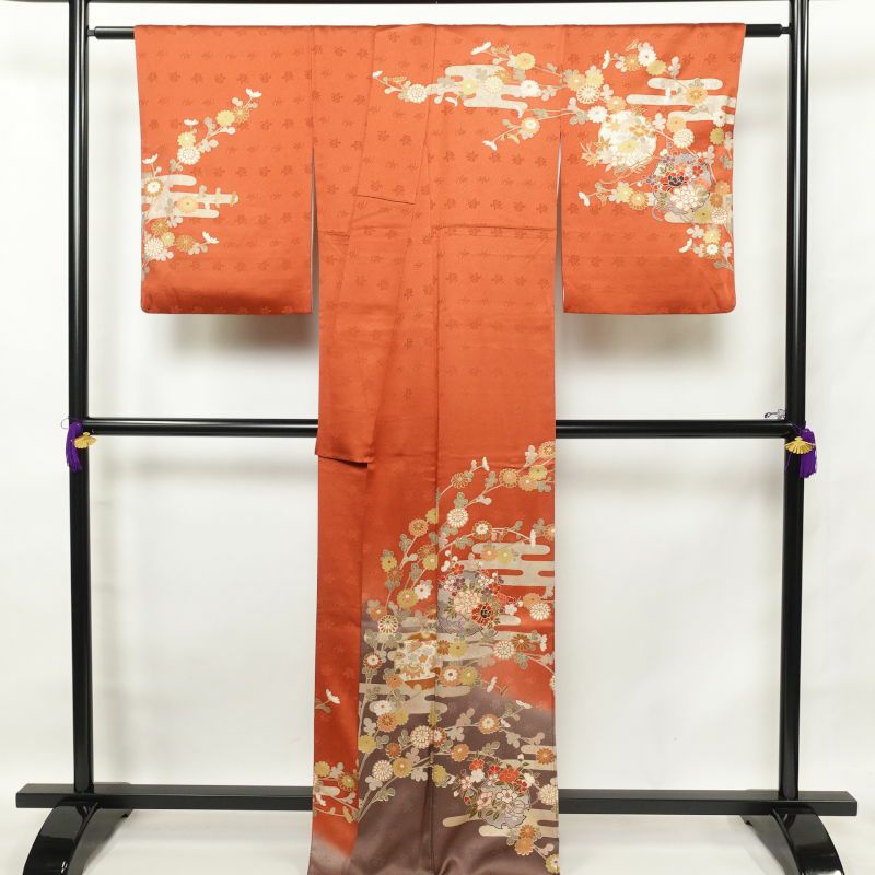 訪問着 良品 金駒刺繍 箔 共八掛 綸子 正絹 古典柄 袷仕立て 橙_画像2