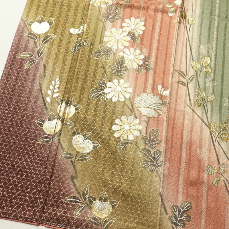 訪問着 しつけ糸付き 金駒刺繍 箔 正絹 花柄 袷仕立て 緑・うぐいす色_画像4