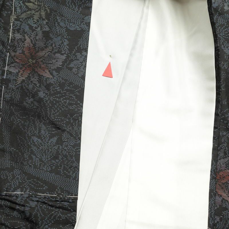 大島紬 良品 証紙なし しつけ糸付き 正絹 木の葉・植物柄 袷仕立て 黒_画像23