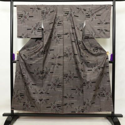 紬 しつけ糸付き 正絹 木の葉・植物柄 身丈154cm 裄丈66cm 紬着物 袷仕立て 茶