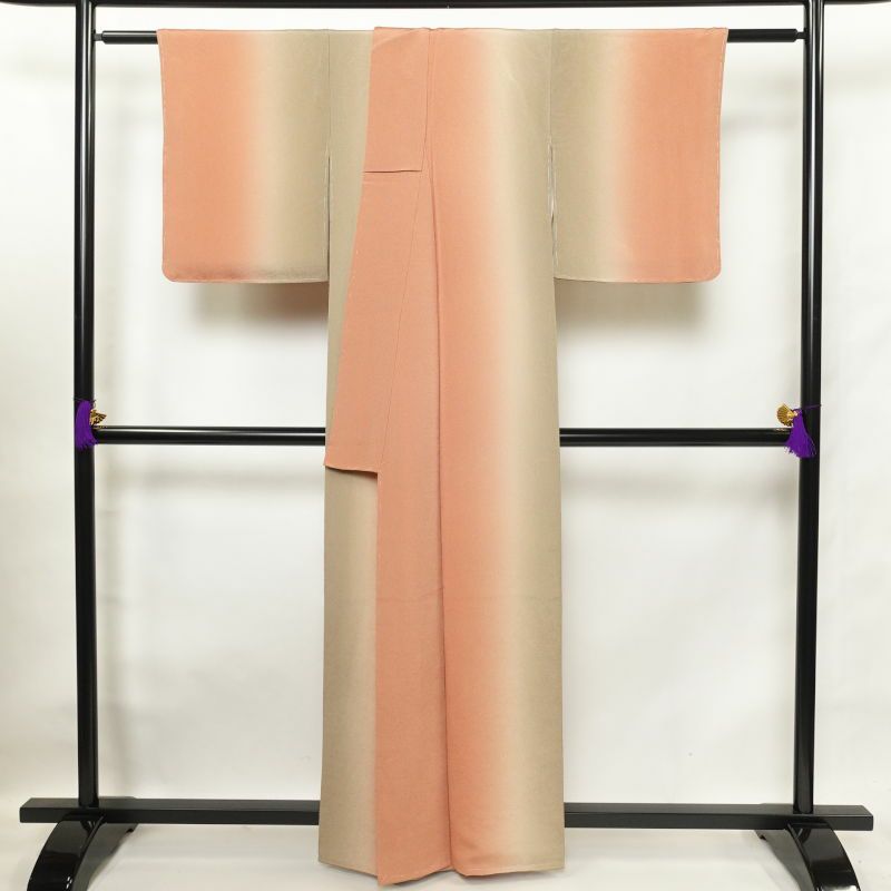 付け下げ 美品 しつけ糸付き 縮緬 正絹 その他の柄 袷仕立て 橙_画像2