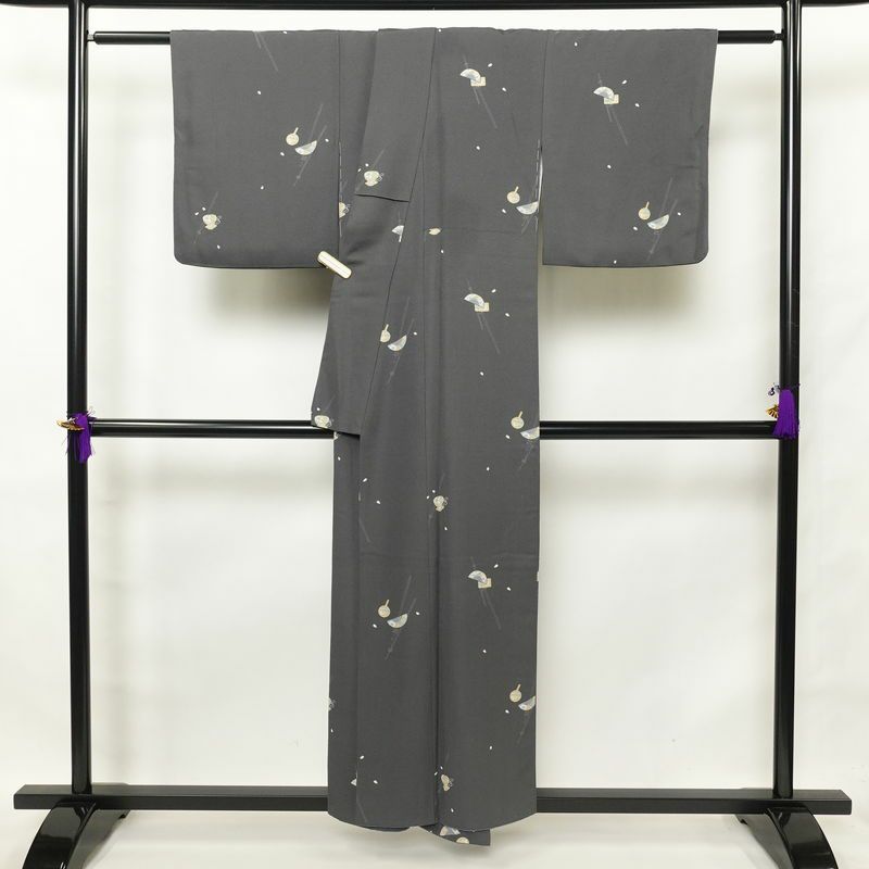 小紋 良品 縮緬 正絹 古典柄 袷仕立て グレー_画像2