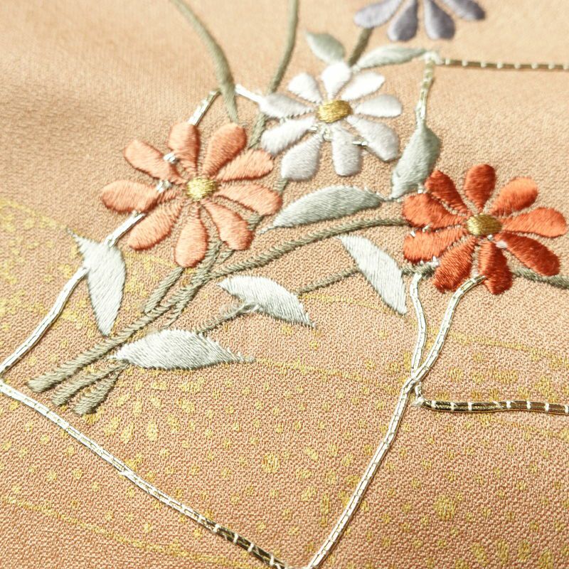 訪問着 正絹 金彩 銀駒刺繍 古典柄 刺繍 袷仕立て 茶_画像7