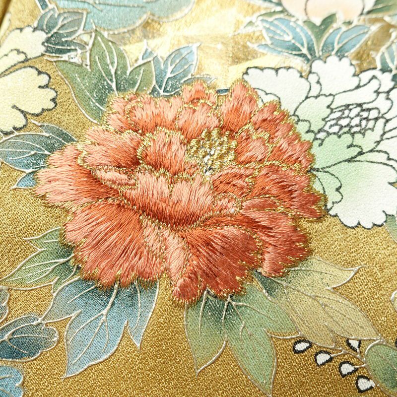 付け下げ 美品 正絹 箔 金彩 刺繍 古典柄 袷仕立て 黄・黄土色_画像11