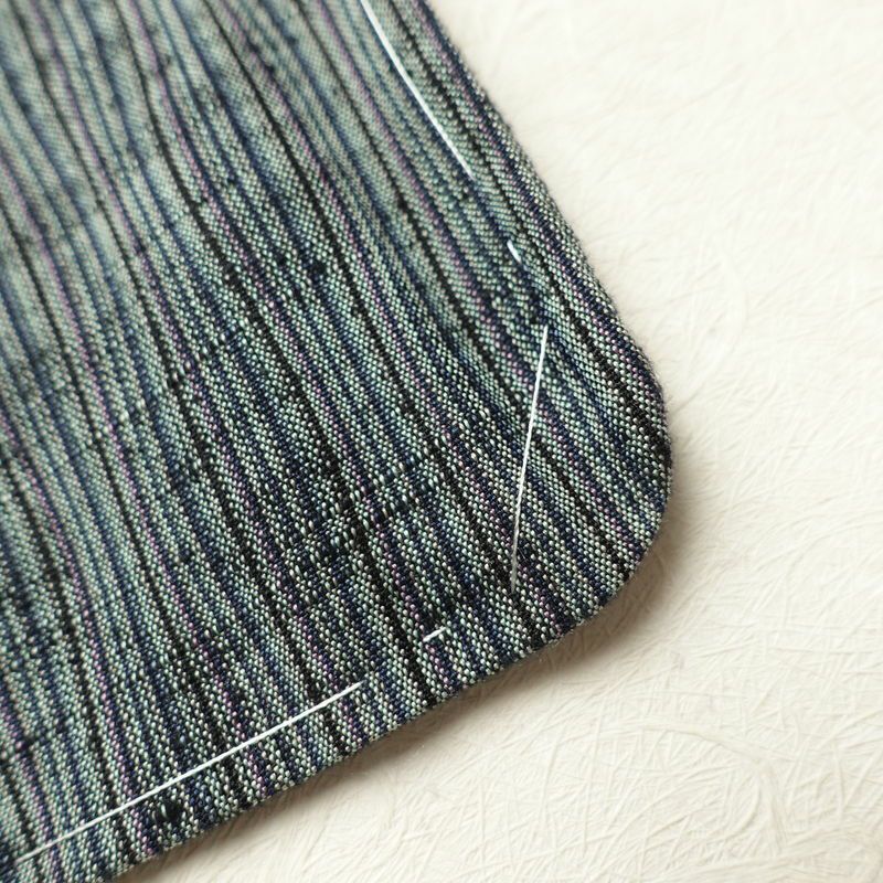 紬 美品 しつけ糸付き 正絹 紬着物 縞柄・線柄 身丈162.5cm 裄丈68cm 袷仕立て 青・紺_画像18