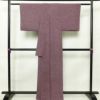 江戸小紋 良品 黒岩秀硯 落款入り 小紋 身丈162.5cm 裄丈63.5cm 縮緬 着物 正絹 古典柄 袷仕立て 紫・藤色_画像2