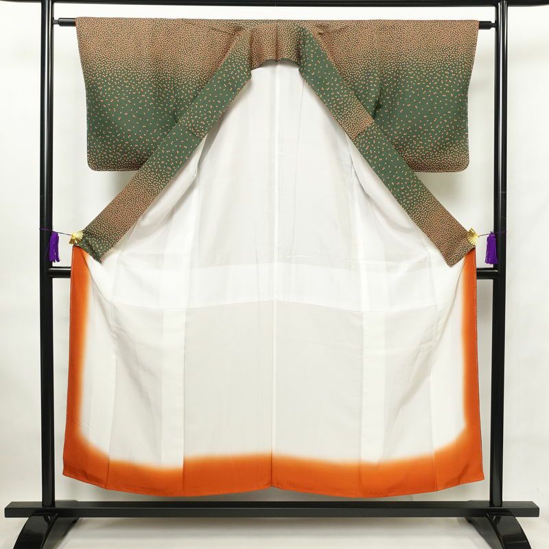 付け下げ 美品 しつけ糸付き 附下 着物 身丈152cm 裄丈62cm 正絹 花柄 袷仕立て 緑・うぐいす色_画像3