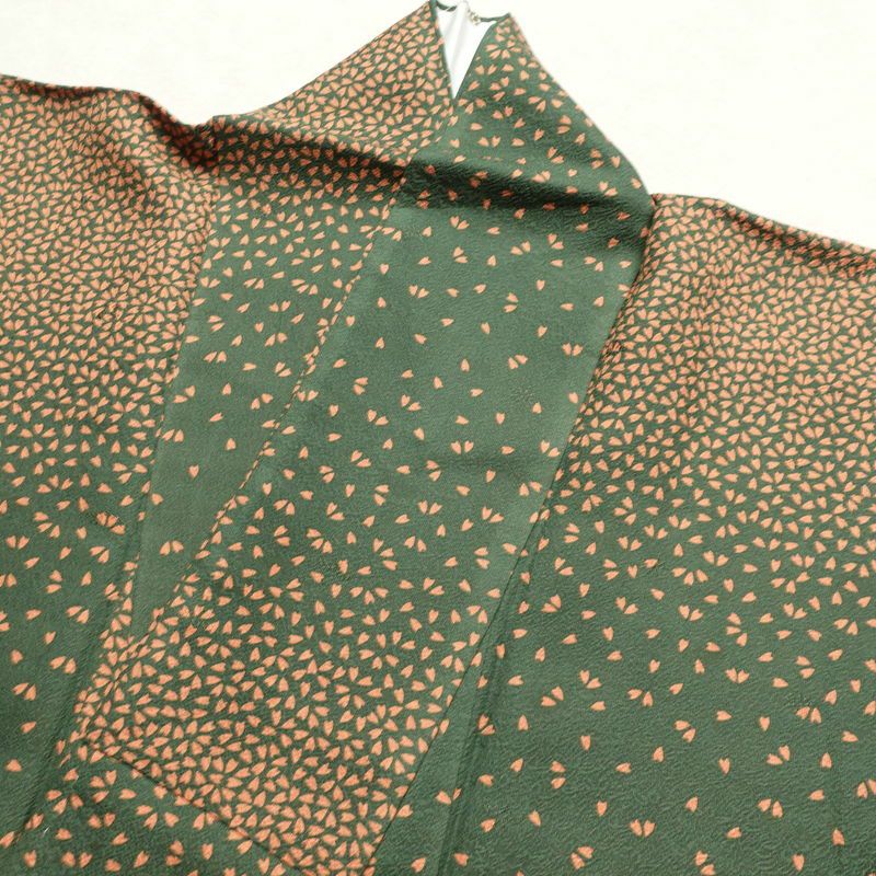付け下げ 美品 しつけ糸付き 附下 着物 身丈152cm 裄丈62cm 正絹 花柄 袷仕立て 緑・うぐいす色_画像20