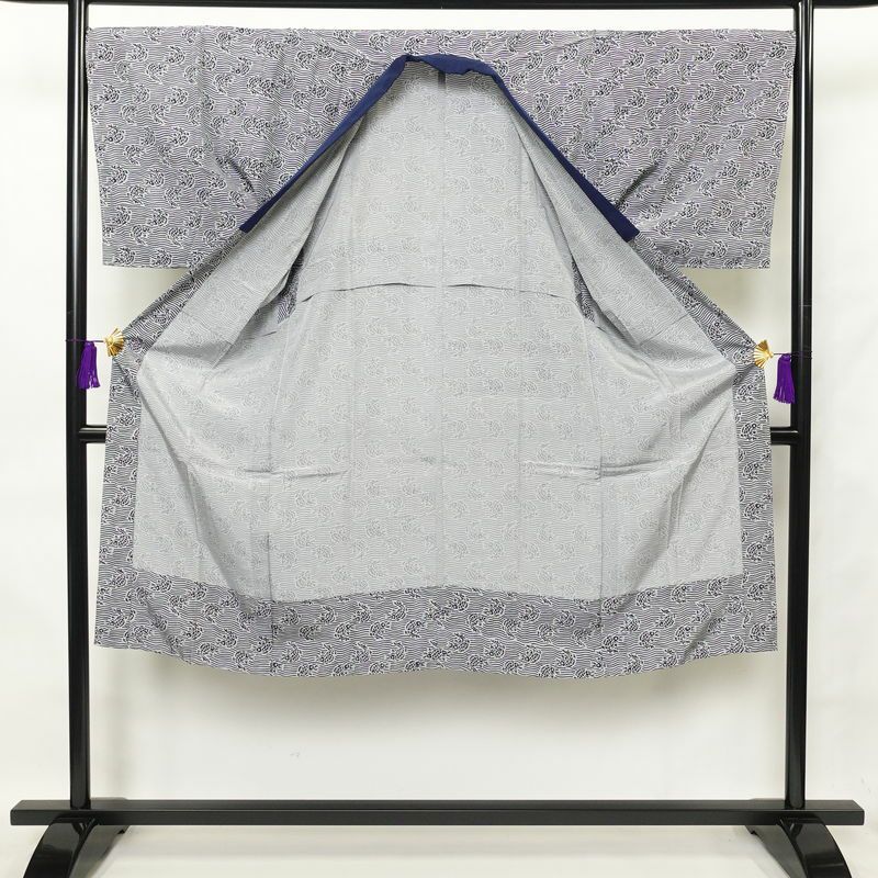 男性用 襦袢 良品 しつけ糸付き 正絹 身丈133cm 裄丈69.5cm 幾何学柄・抽象柄 袖無双・胴抜き グレー_画像3