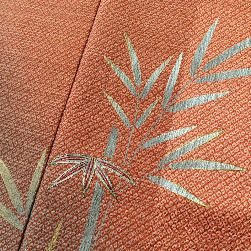 付け下げ 良品 正絹 着物 附下 刺繍 身丈157.5cm 裄丈63cm 竹 木の葉・植物柄 鹿の子 袷仕立て 橙_画像6