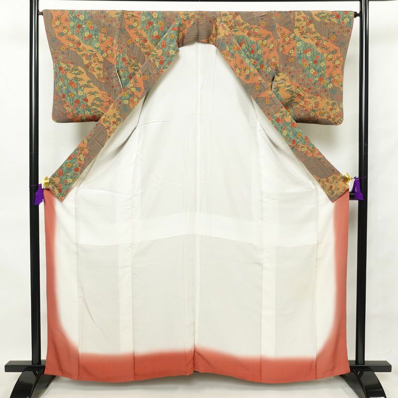 小紋 細合俊男 縮緬 総柄 着物 正絹 身丈162cm 裄丈66cm 古典柄 袷仕立て 多色使い_画像3