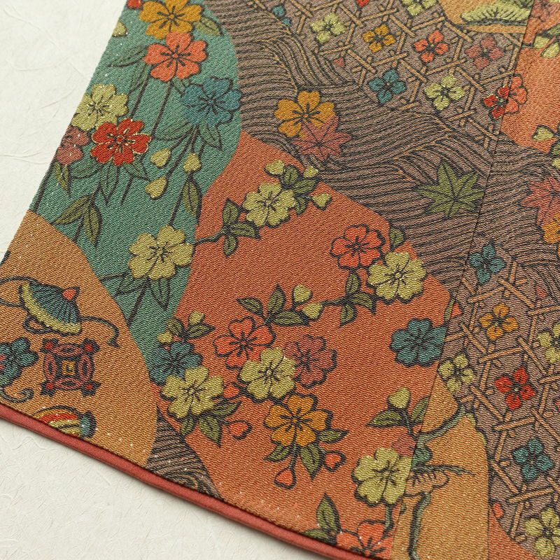 小紋 細合俊男 縮緬 総柄 着物 正絹 身丈162cm 裄丈66cm 古典柄 袷仕立て 多色使い_画像10