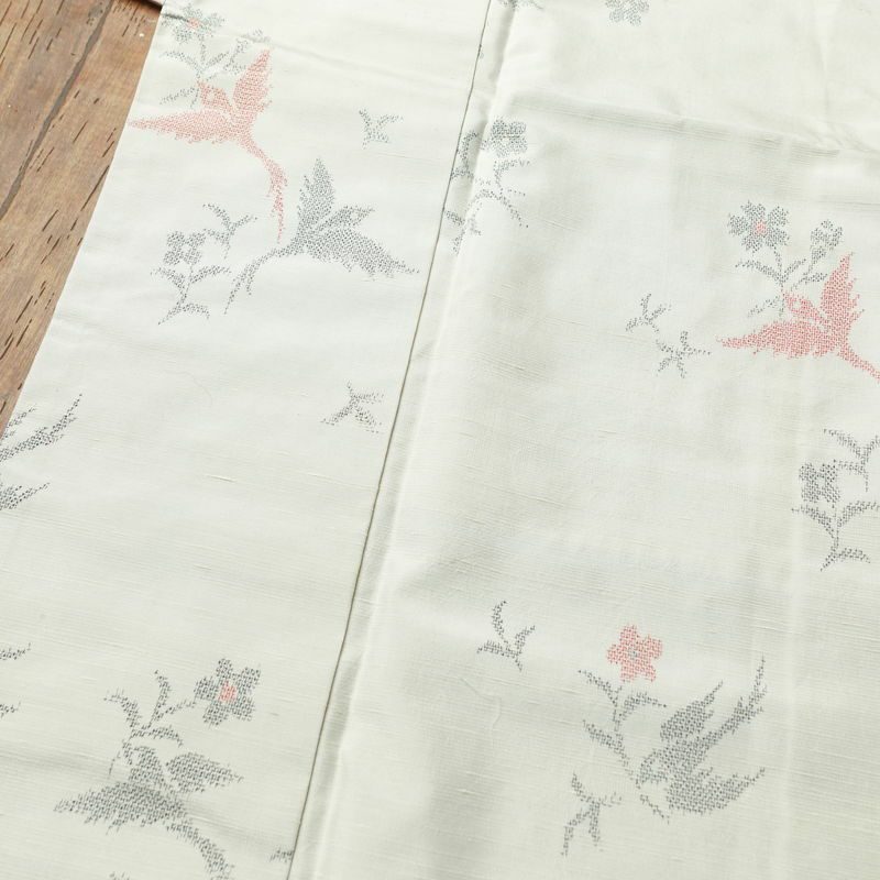 紬 良品 しつけ糸付き 小紋柄 正絹 人物・動物柄 身丈161cm 裄丈66cm 袷仕立て グレー_画像5