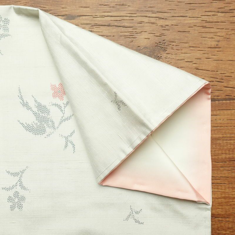 紬 良品 しつけ糸付き 小紋柄 正絹 人物・動物柄 身丈161cm 裄丈66cm 袷仕立て グレー_画像17