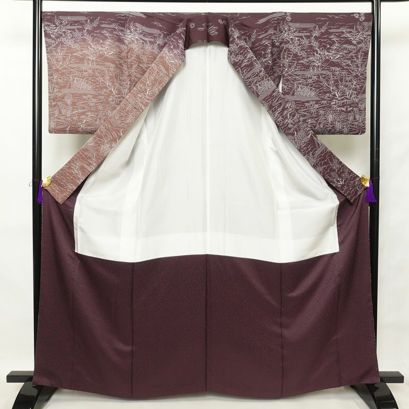 付け下げ 美品 正絹 箔 古典柄 附下 身丈164cm 裄丈69cm 着物 袷仕立て 紫・藤色_画像3