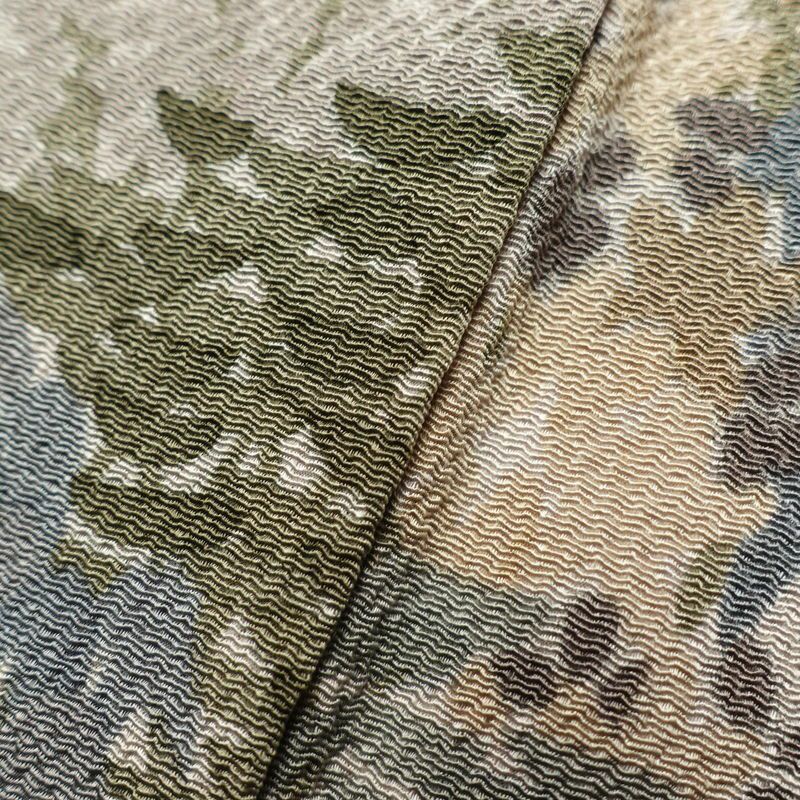 小紋 縮緬 正絹 幾何学柄・抽象柄 袷仕立て 身丈158cm 裄丈65cm 多色使い_画像8