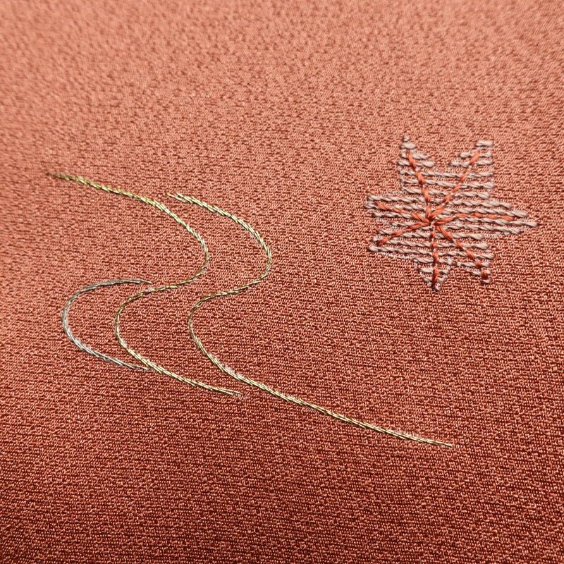 付け下げ 良品 一つ紋付き 刺繍 正絹 身丈159cm 裄丈66cm 幾何学柄・抽象柄 袷仕立て 茶_画像16