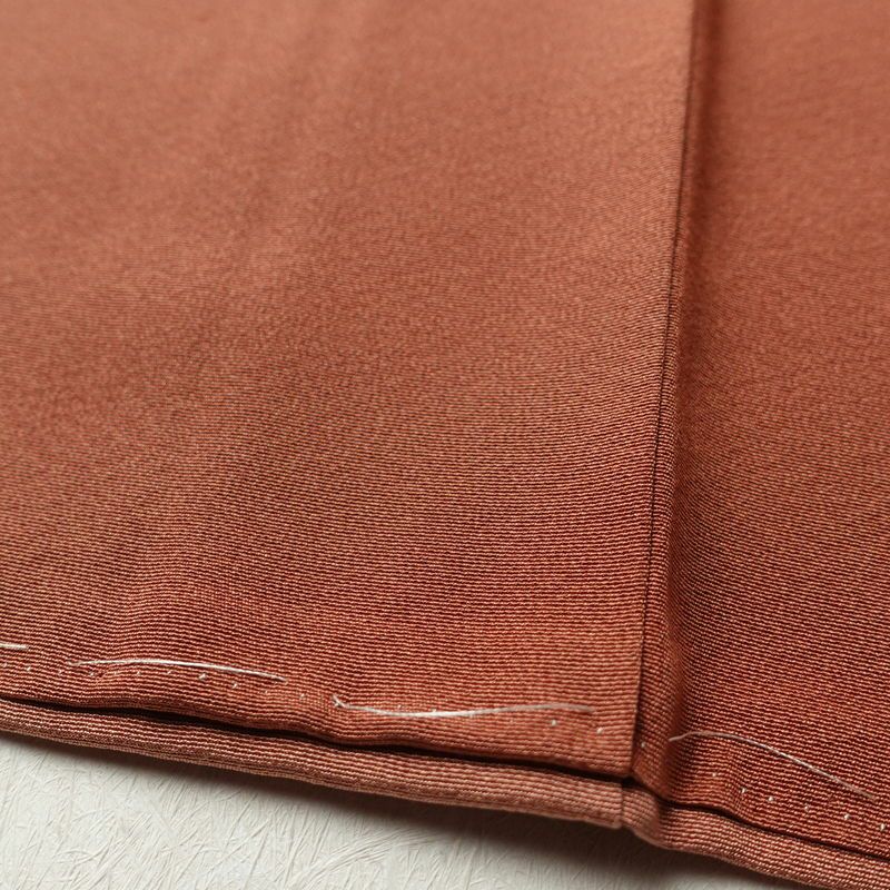 色留袖 良品 しつけ糸付き 一つ紋付き 身丈159.5cm 裄丈65.5cm 落款入り 縮緬 共八掛 箔 正絹 古典柄 袷仕立て 茶_画像13