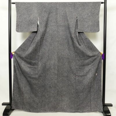 小紋 落款入り しつけ糸付き 縮緬 正絹 身丈167cm 裄丈63cm その他の柄 袷仕立て グレー