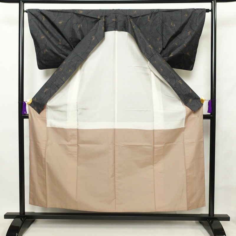 紬 正絹 木の葉・植物柄 紬着物 袷仕立て 身丈155cm 裄丈65cm 青・紺_画像3