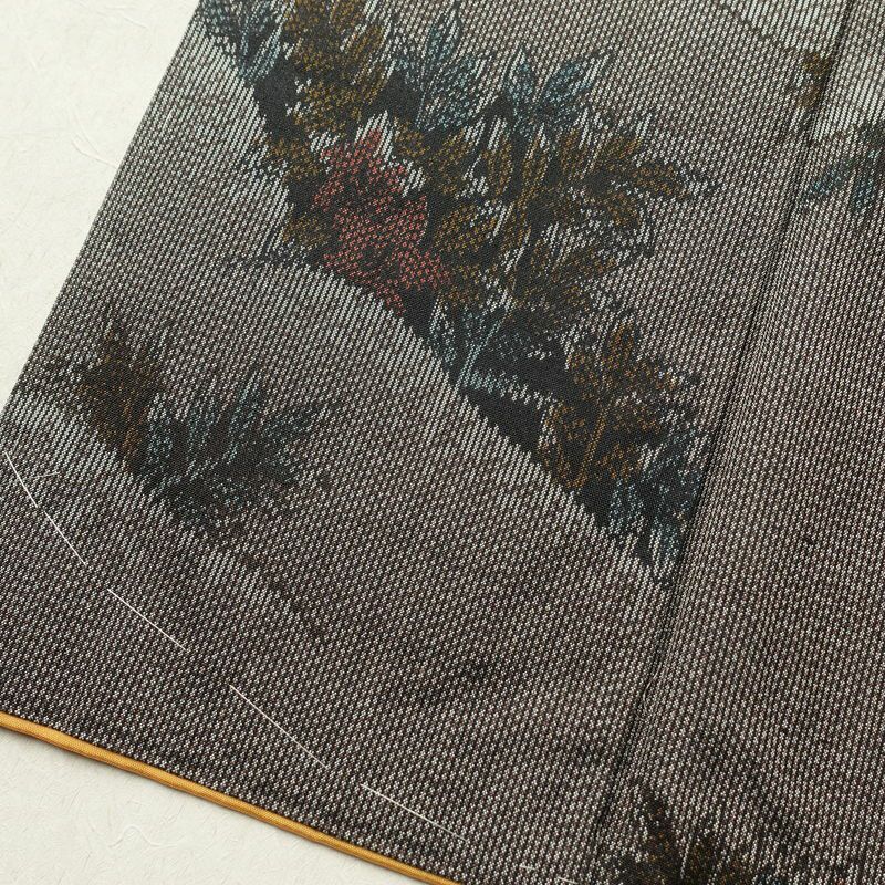 紬 良品 しつけ糸付き 着物 正絹 木の葉・植物柄 身丈158cm 裄丈65.5cm 袷仕立て 茶_画像10