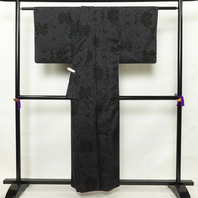 大島紬 純泥染 証紙あり 正絹 花柄 袷仕立て 身丈156cm 裄丈64cm 青・紺_画像2