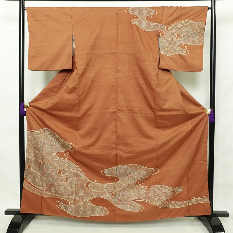 訪問着 紬地 良品 スワトウ刺繍 一つ紋付き 身丈164cm 裄丈66.5cm 正絹 幾何学柄・抽象柄 袷仕立て 茶_画像1