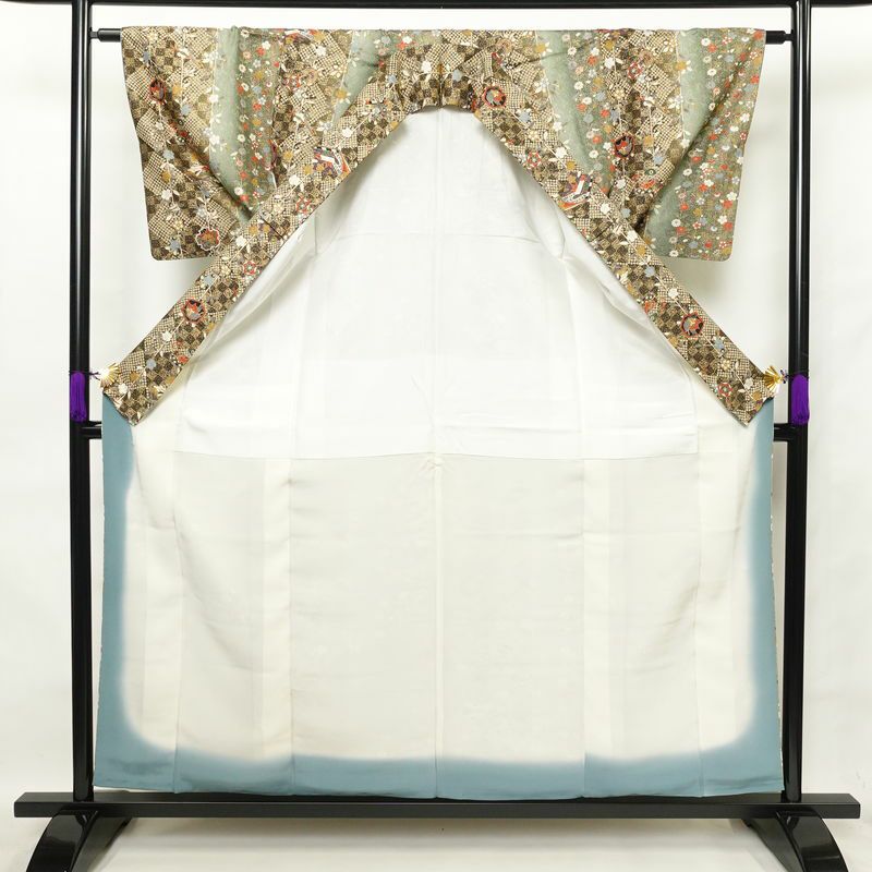 小紋 正絹 古典柄 袷仕立て 身丈158.5cm 裄丈63.5cm 金彩 箔 着物 桜 鶴 鼓 扇子 多色使い_画像3