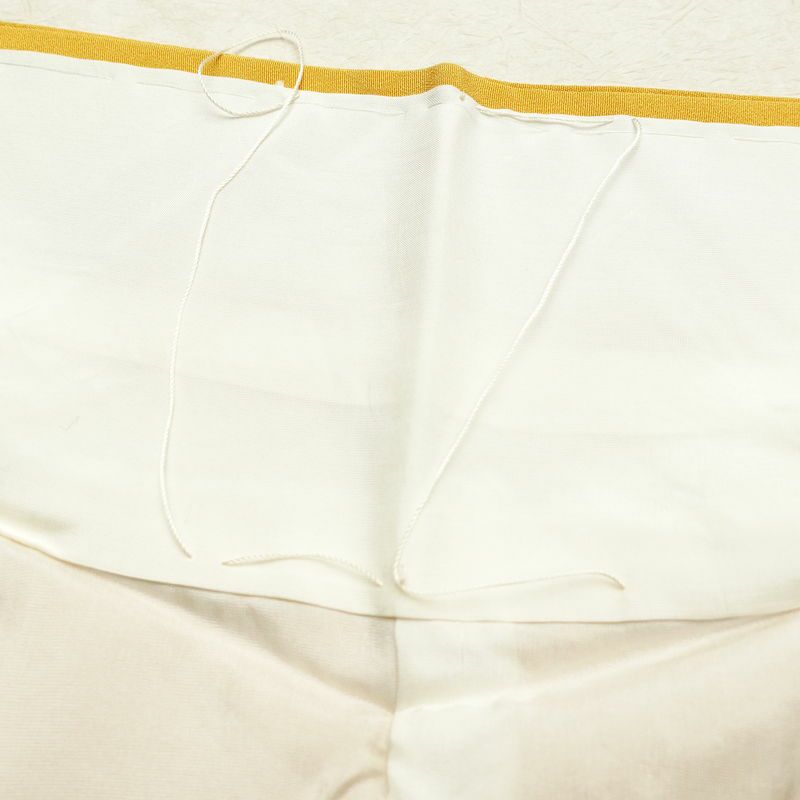 付け下げ 縮緬 一つ紋付き 正絹 木の葉・植物柄 袷仕立て 身丈156.5cm 裄丈67cm 松 箔 黄・黄土色_画像20