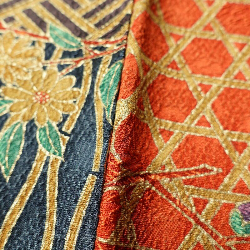 小紋 良品 三田村環作 しつけ糸付き 落款入り 正絹 古典柄 袷仕立て 身丈154cm 裄丈64cm 多色使い_画像8