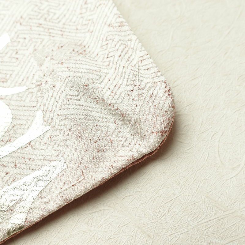 訪問着 良品 井藤正 しつけ糸付き 綸子 正絹 古典柄 袷仕立て 身丈153cm 裄丈65cm 金彩 箔 ピンク_画像14