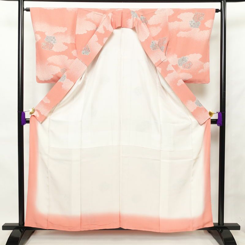 小紋 美品 しつけ糸付き 縮緬 正絹 古典柄 袷仕立て 身丈159cm 裄丈64cm 着物 ピンク_画像3