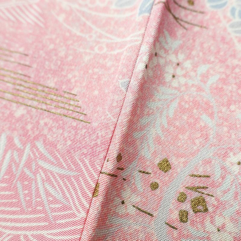 小紋 美品 しつけ糸付き 正絹 古典柄 袷仕立て 身丈153.5cm 裄丈63cm 金彩 着物 ピンク_画像9