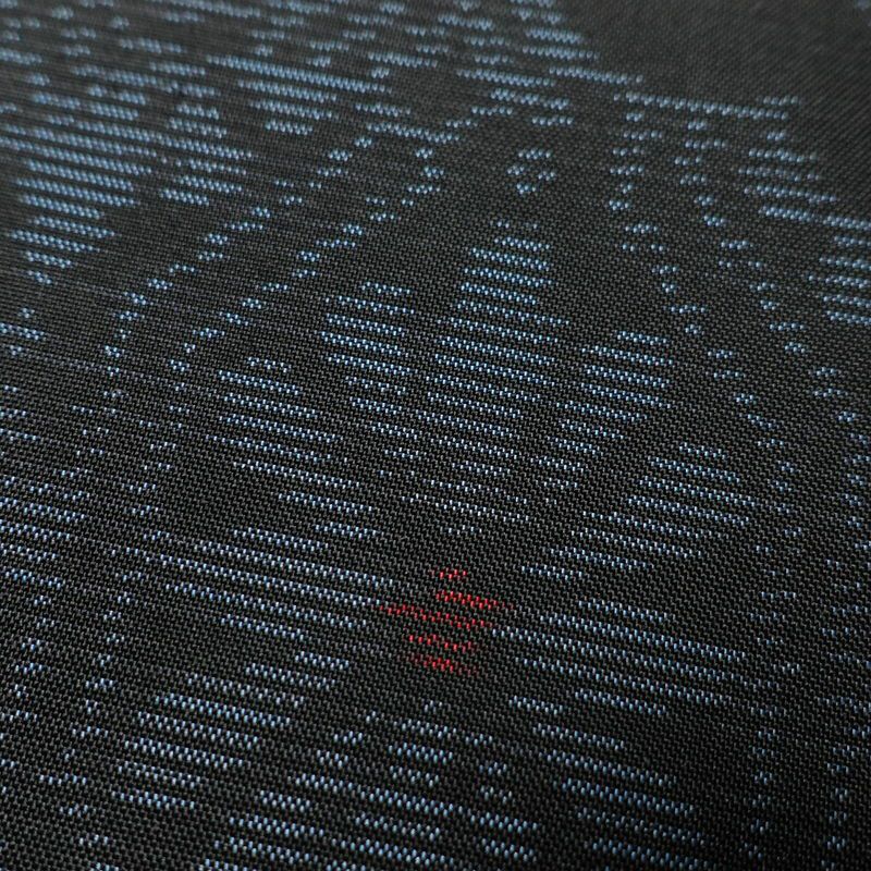 大島紬 本場大島 証紙あり 正絹 幾何学柄・抽象柄 袷仕立て 身丈158cm 裄丈63.5cm 着物 青・紺_画像7