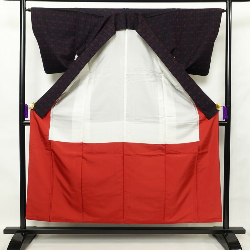 紬 良品 正絹 幾何学柄・抽象柄 袷仕立て 身丈155.5cm 裄丈65cm 紬着物 青・紺_画像3