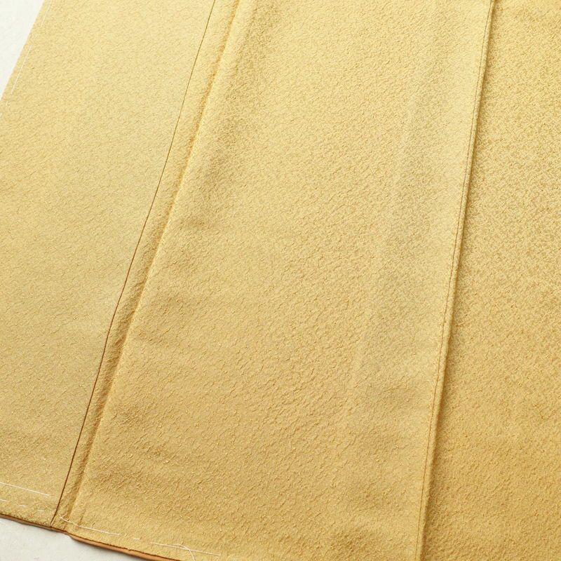 色無地 美品 しつけ糸付き 一つ紋付き 正絹 無地 袷仕立て 身丈156.5cm 裄丈66.5cm 着物 黄・黄土色_画像4