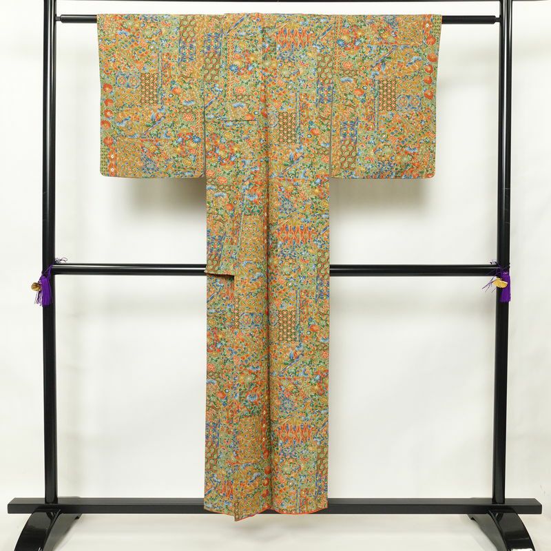 小紋 良品 正絹 古典柄 袷仕立て 身丈152cm 裄丈63.5cm 着物 多色使い_画像2