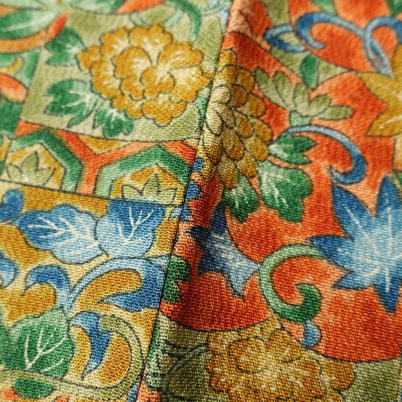 小紋 良品 正絹 古典柄 袷仕立て 身丈152cm 裄丈63.5cm 着物 多色使い_画像8