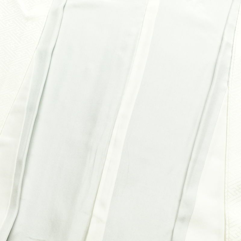 色留袖 五つ紋付き 比翼付き 縮緬 正絹 古典柄 袷仕立て 身丈162.5cm 裄丈66.5cm 着物 緑・うぐいす色_画像16