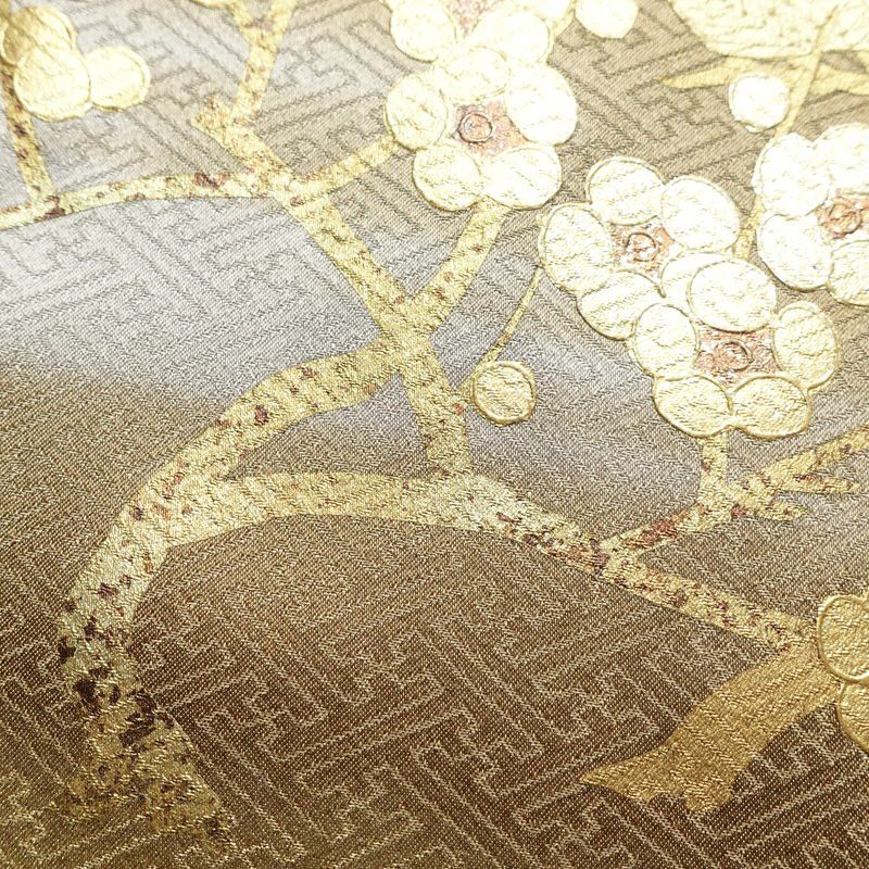 色留袖 良品 一つ紋付き 金駒刺繍 綸子 正絹 木の葉・植物柄 袷仕立て 身丈160cm 裄丈64cm 箔 黄・黄土色_画像11